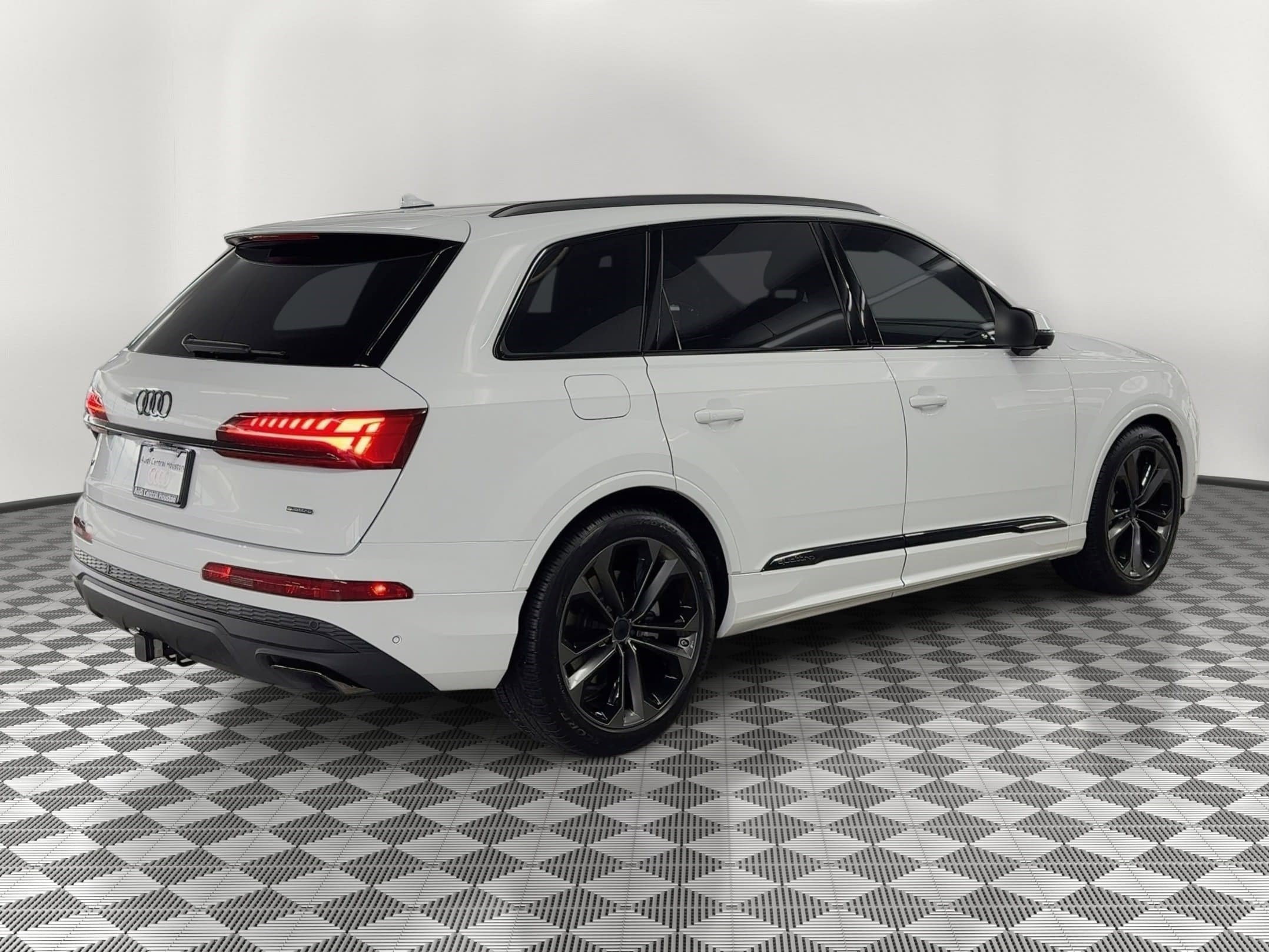 New 2026 Audi Q7 3.0T Premium Plus AWD/4WD image 9
