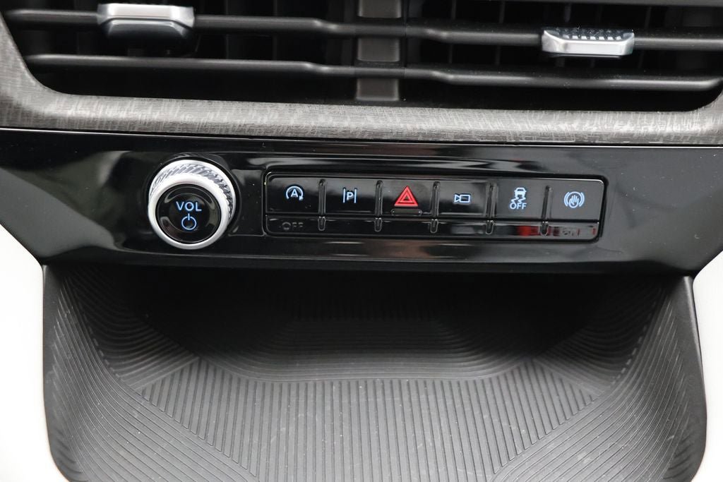 Used 2026 Ford Explorer Platinum w/ LUX Leather Package image 24
