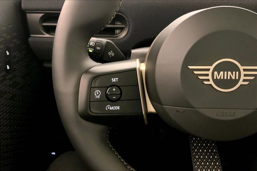 Certified 2025 MINI Cooper S image 18