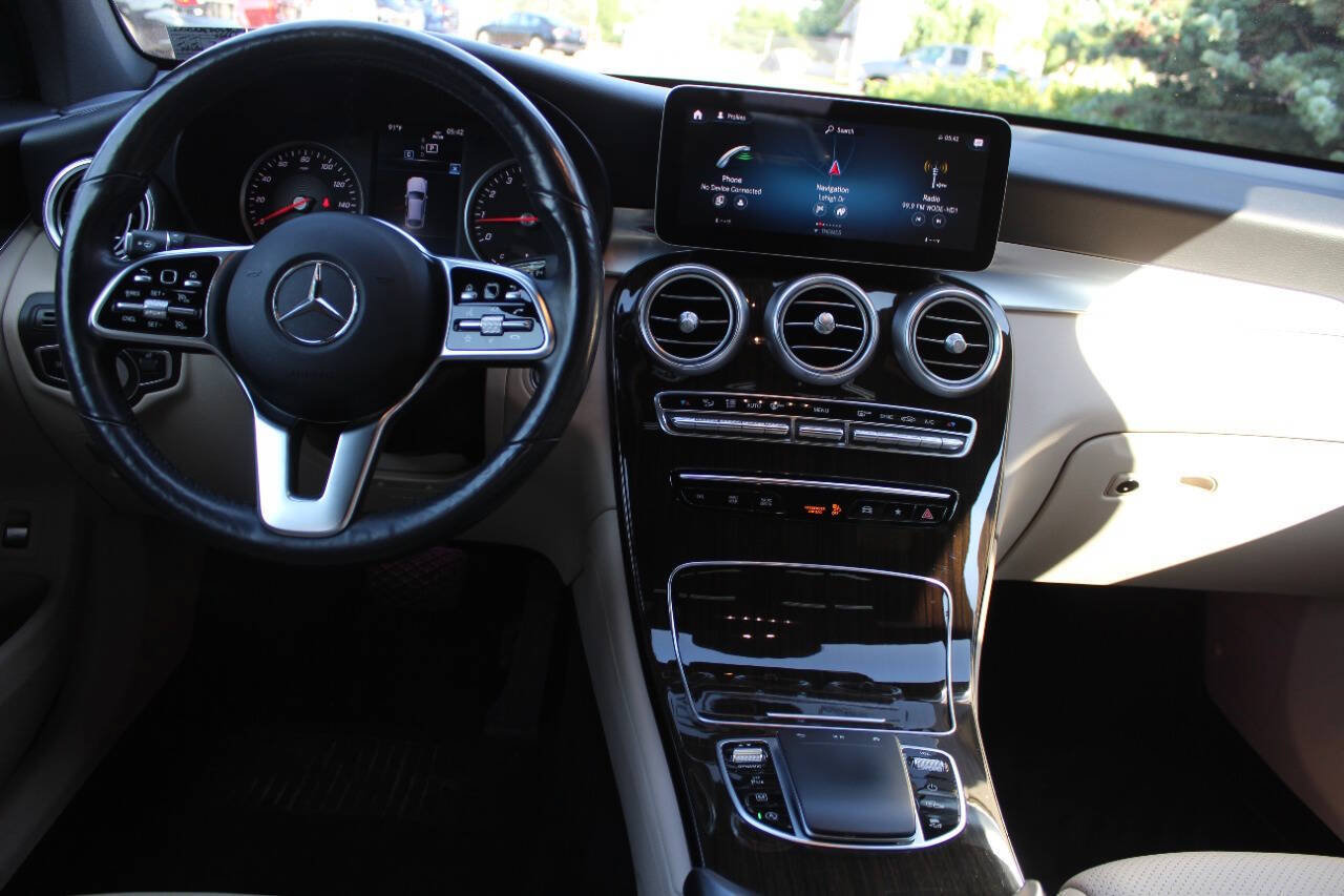 Used 2021 Mercedes-Benz GLC 300 4MATIC Coupe image 20