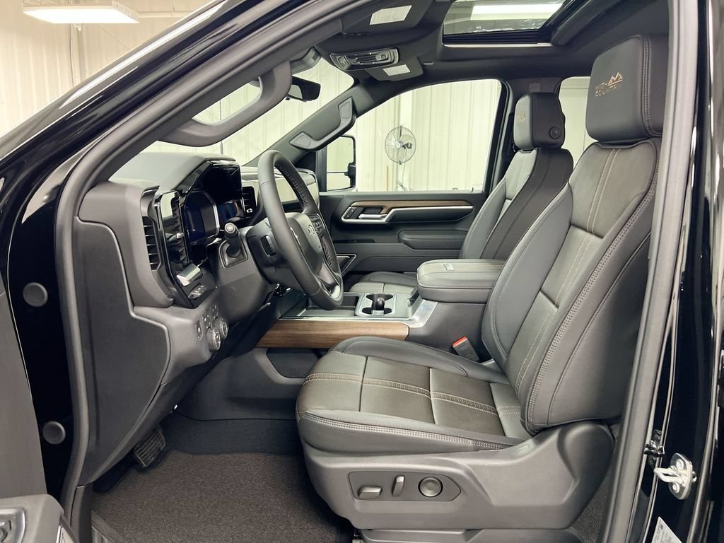 New 2026 Chevrolet Silverado 2500 High Country w/ High Country Premium Package AWD/4WD image 21