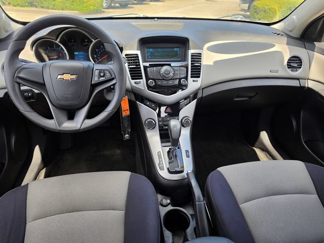 Used 2014 Chevrolet Cruze LS FWD image 7