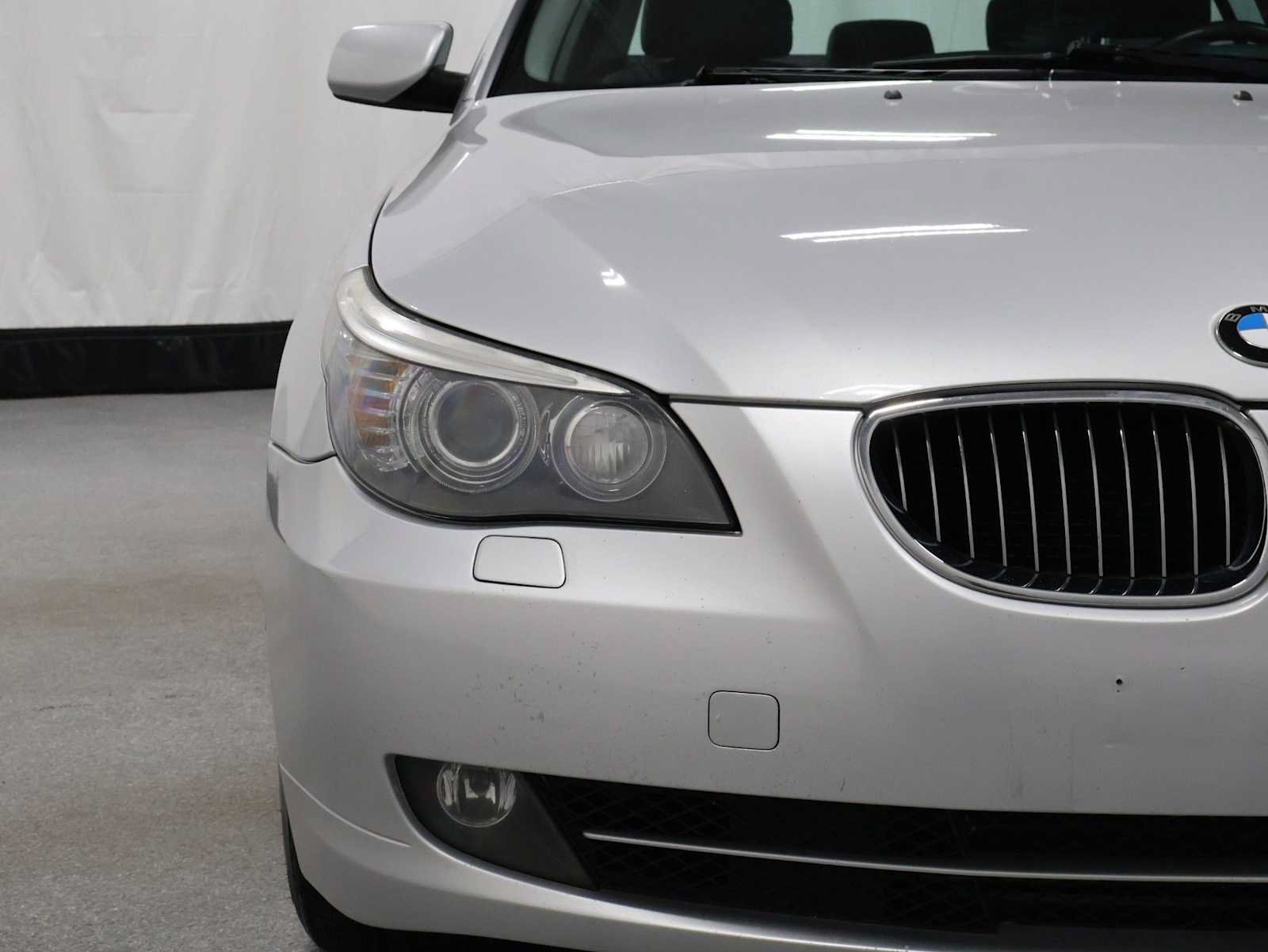 Used 2009 BMW 528i xDrive Sedan AWD/4WD image 15