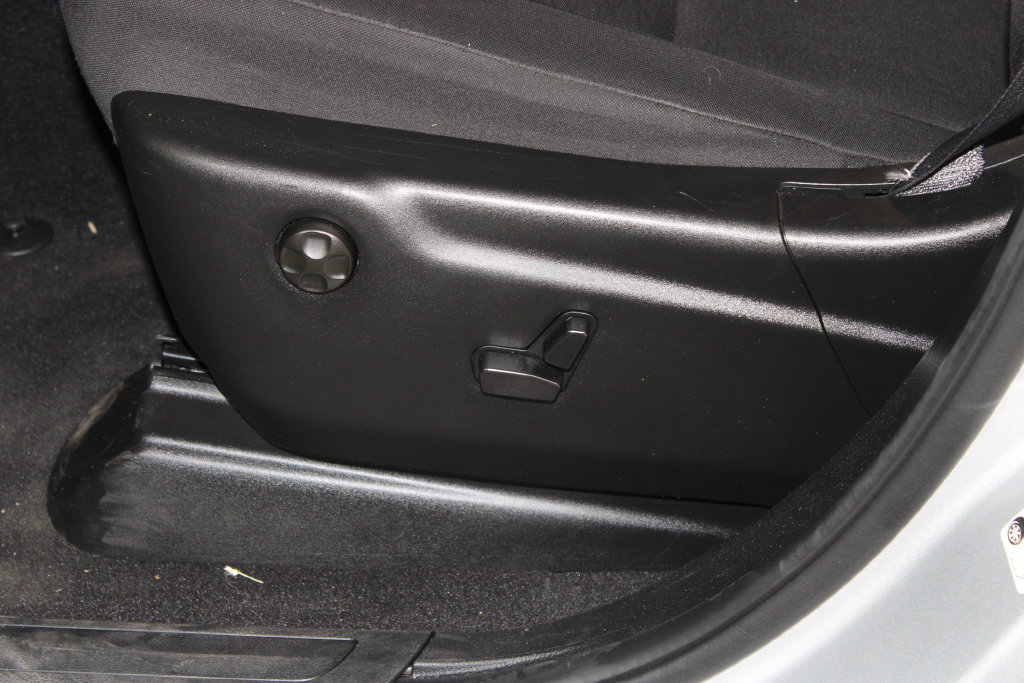 Used 2025 Dodge Durango GT RWD image 19