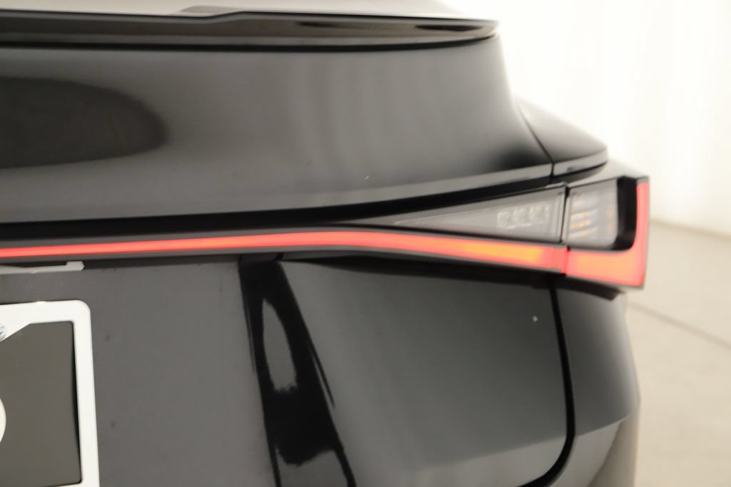 Used 2024 Lexus IS 350 F Sport RWD image 35