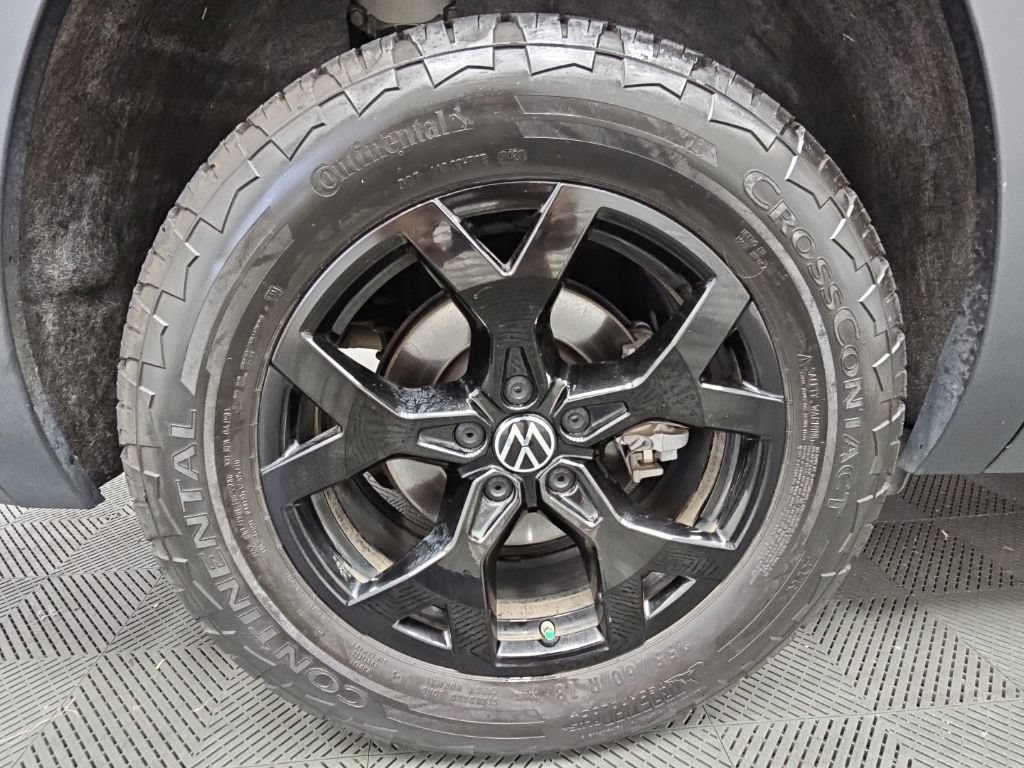 Used 2024 Volkswagen Atlas Peak Edition SEL AWD/4WD image 49