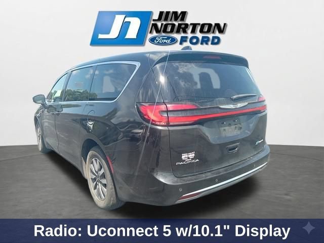 Used 2023 Chrysler Pacifica Touring-L FWD image 7
