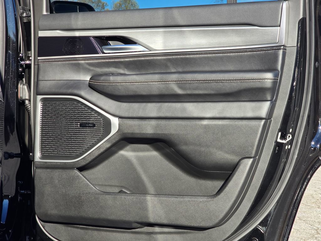 New 2025 Jeep Wagoneer Series II image 38