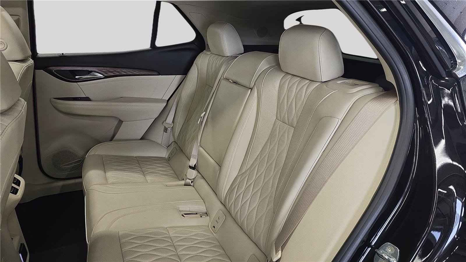 Used 2023 Buick Envision Avenir AWD/4WD image 18