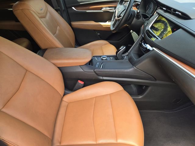 Used 2023 Cadillac XT5 Premium Luxury w/ Technology Package image 13