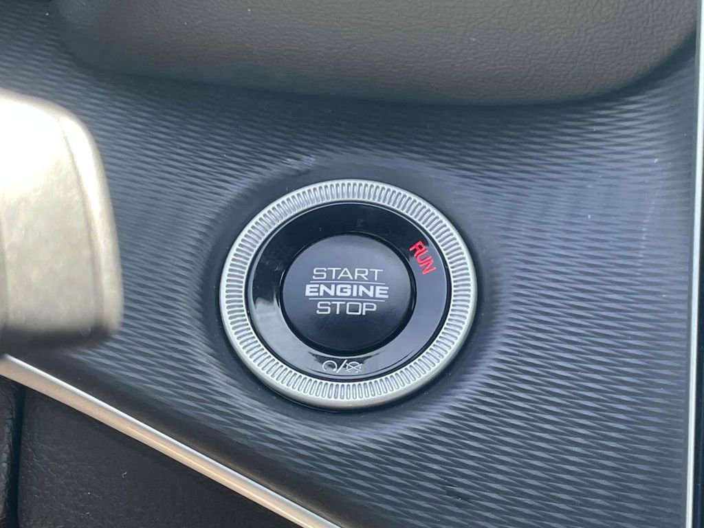 Certified 2025 Jeep Grand Cherokee L Laredo w/ Luxury Tech Group I image 38