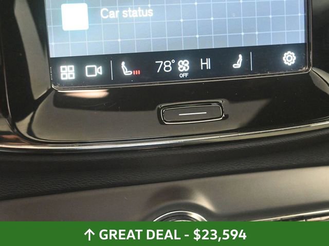 Used 2024 Volvo XC40 B5 Core image 26