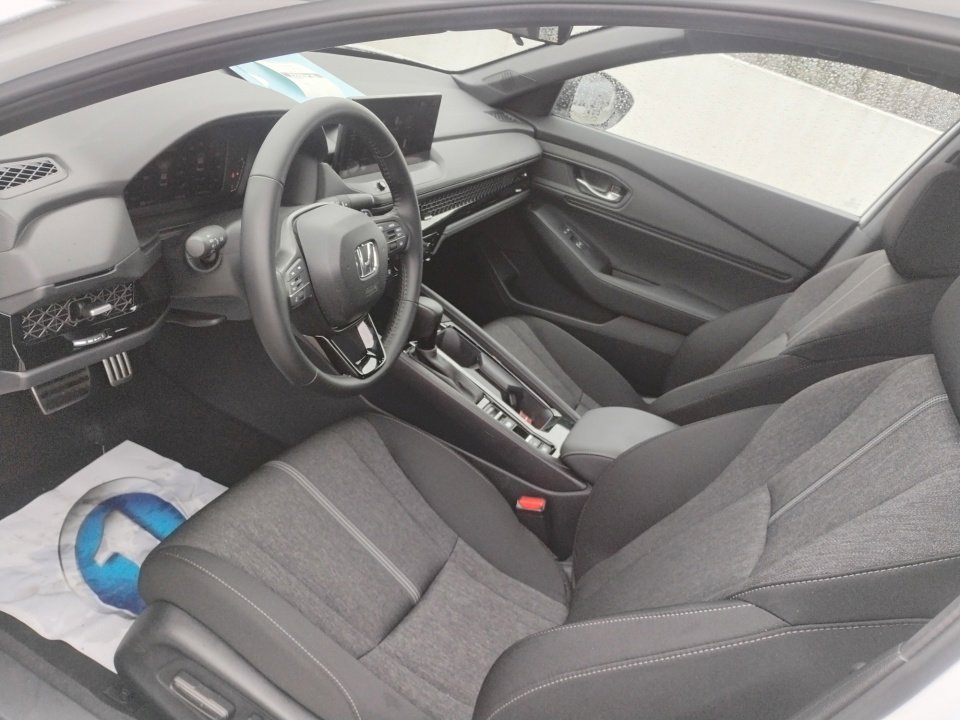 Certified 2025 Honda Accord Sport image 30