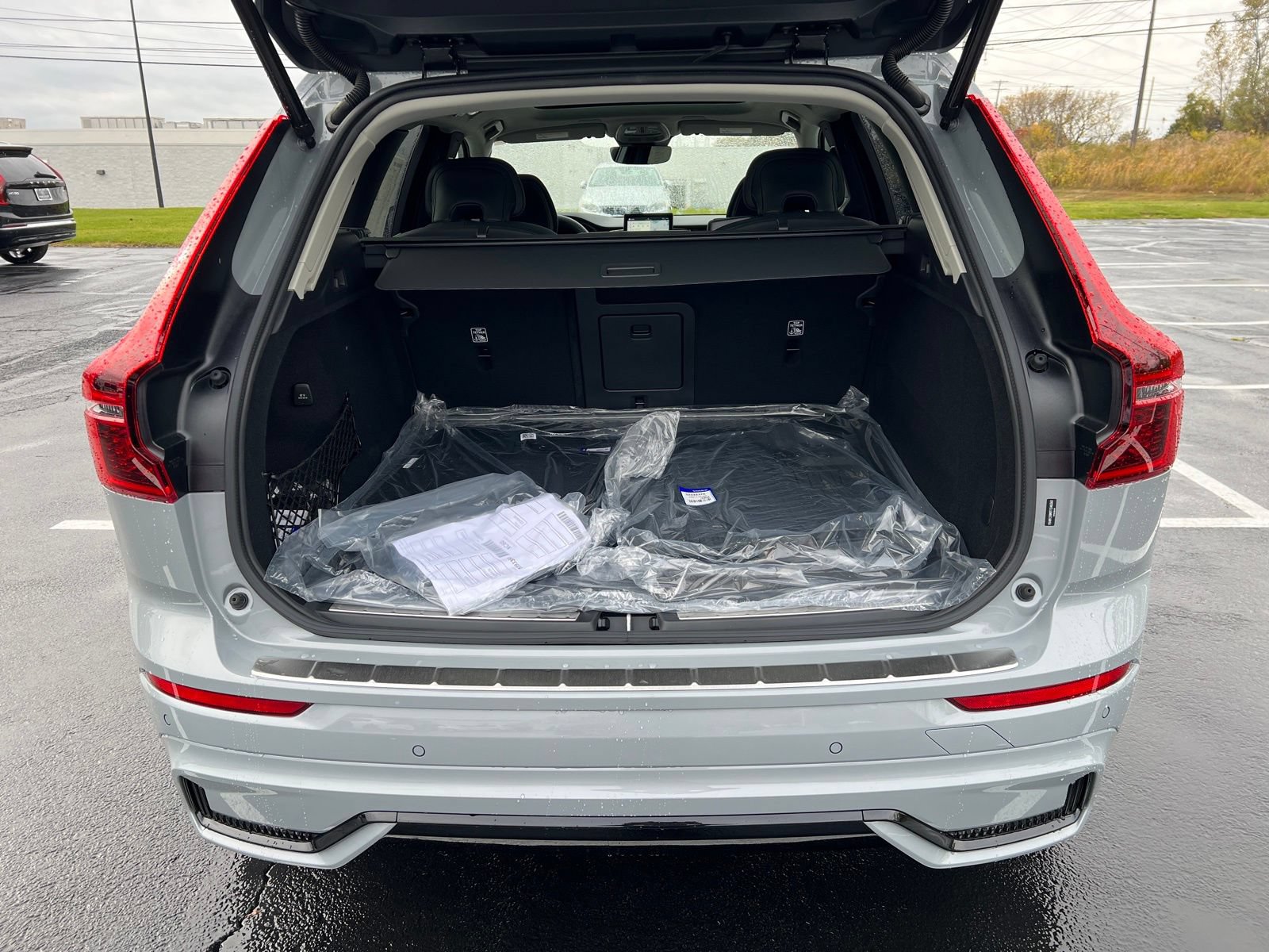 New 2026 Volvo XC60 B5 Plus w/ Protection Package Premier AWD/4WD image 39