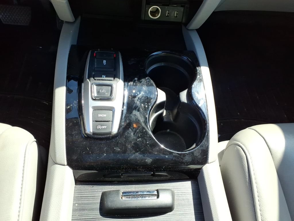 Used 2018 Honda Pilot Touring image 22