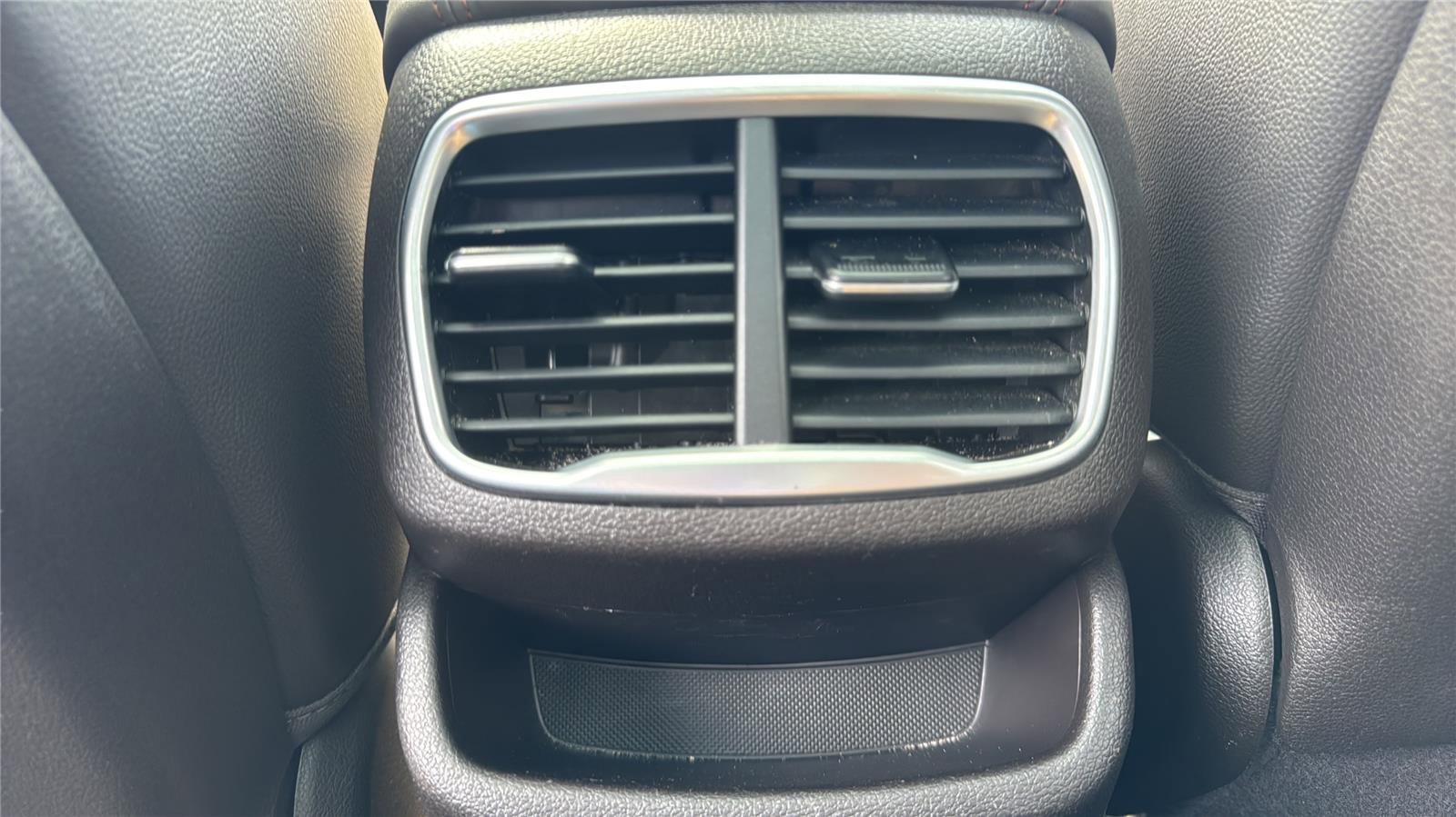 Used 2020 Hyundai Santa Fe Limited image 24