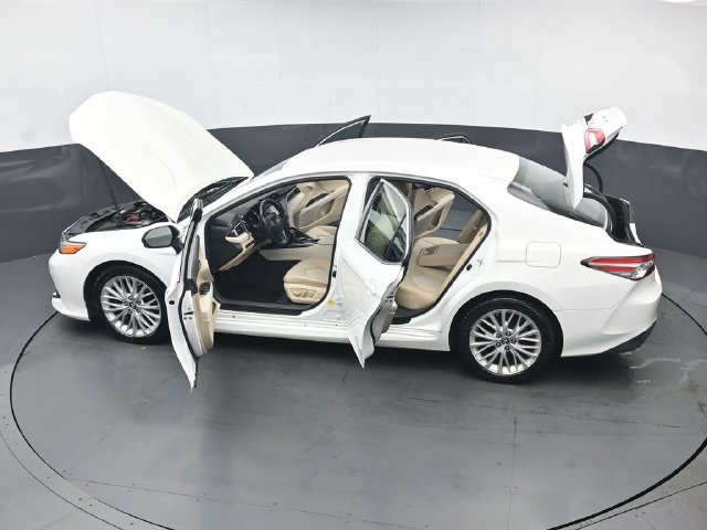 Used 2018 Toyota Camry XLE FWD image 42