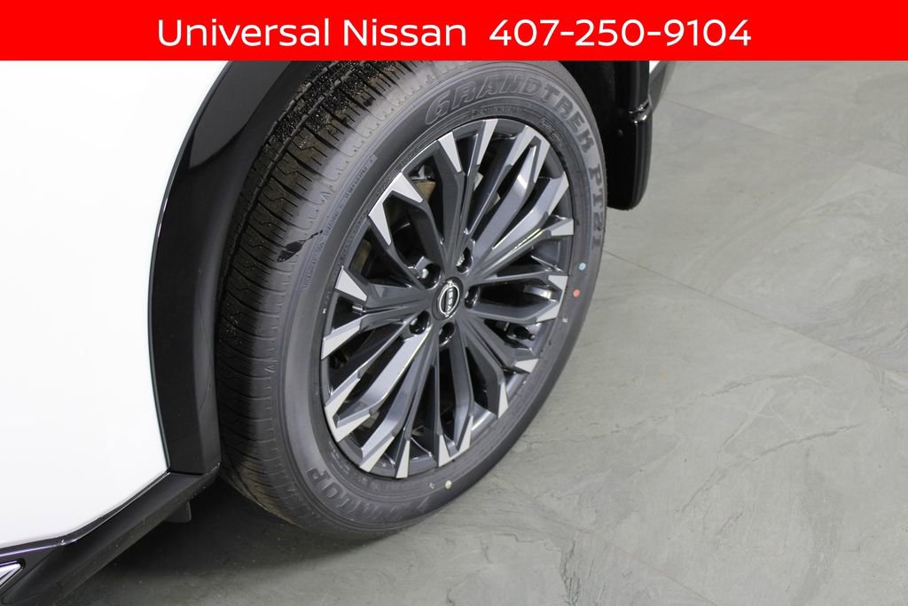 New 2026 Nissan Rogue Platinum w/ Tech Package AWD/4WD image 8