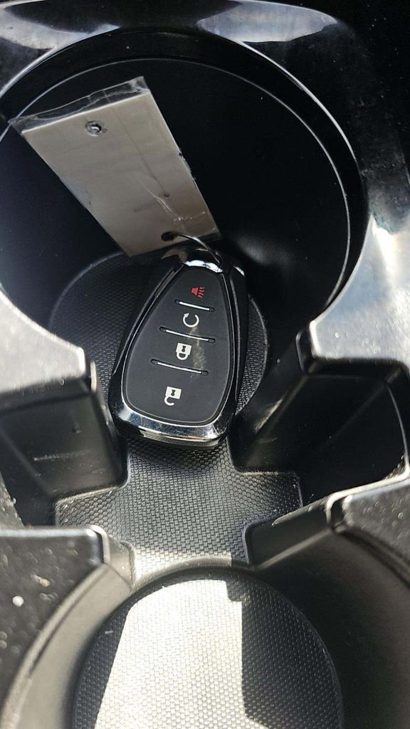 Used 2024 Chevrolet Trax LT w/ Driver Confidence Package FWD image 16