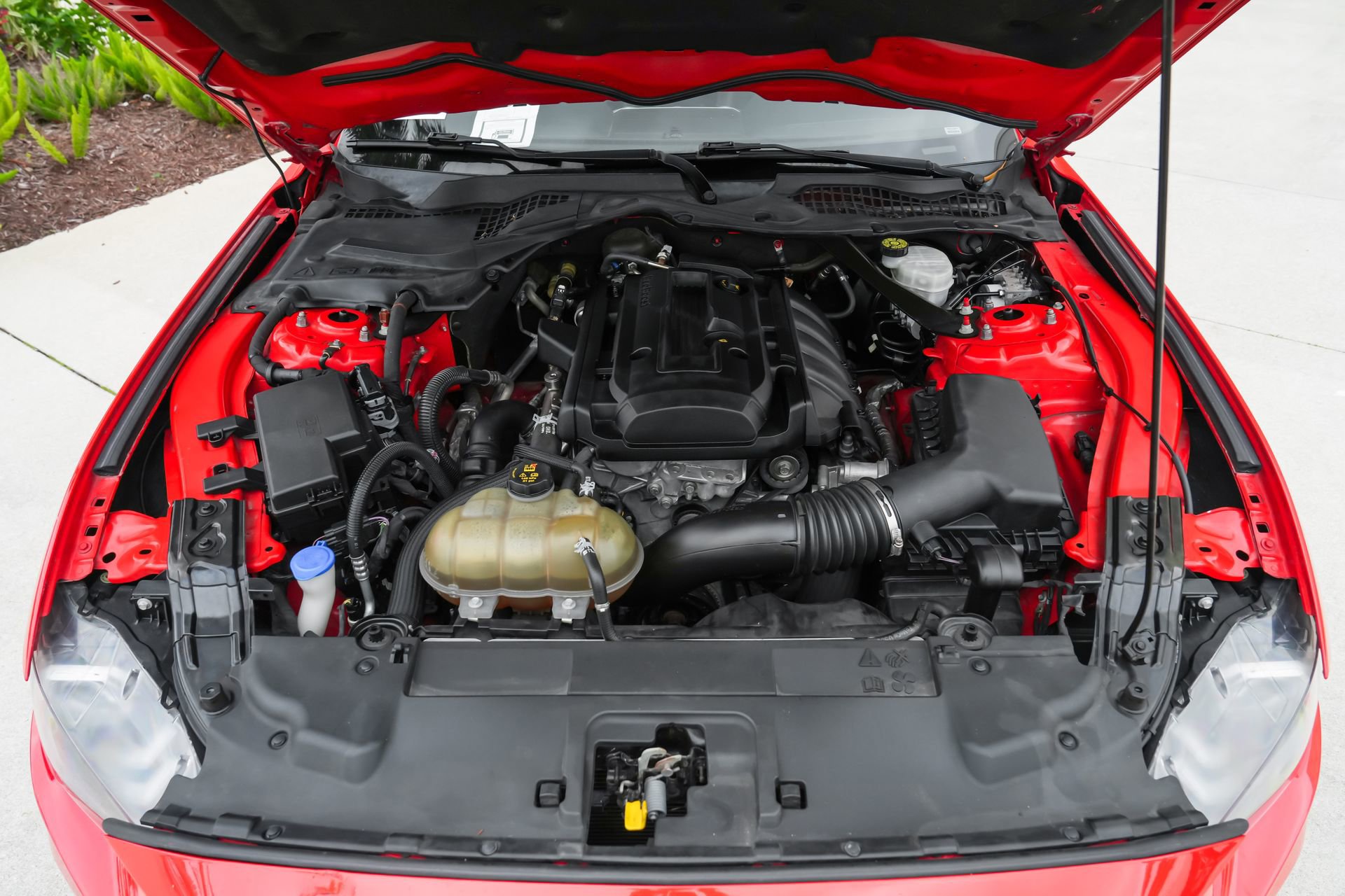 Used 2020 Ford Mustang Premium image 43