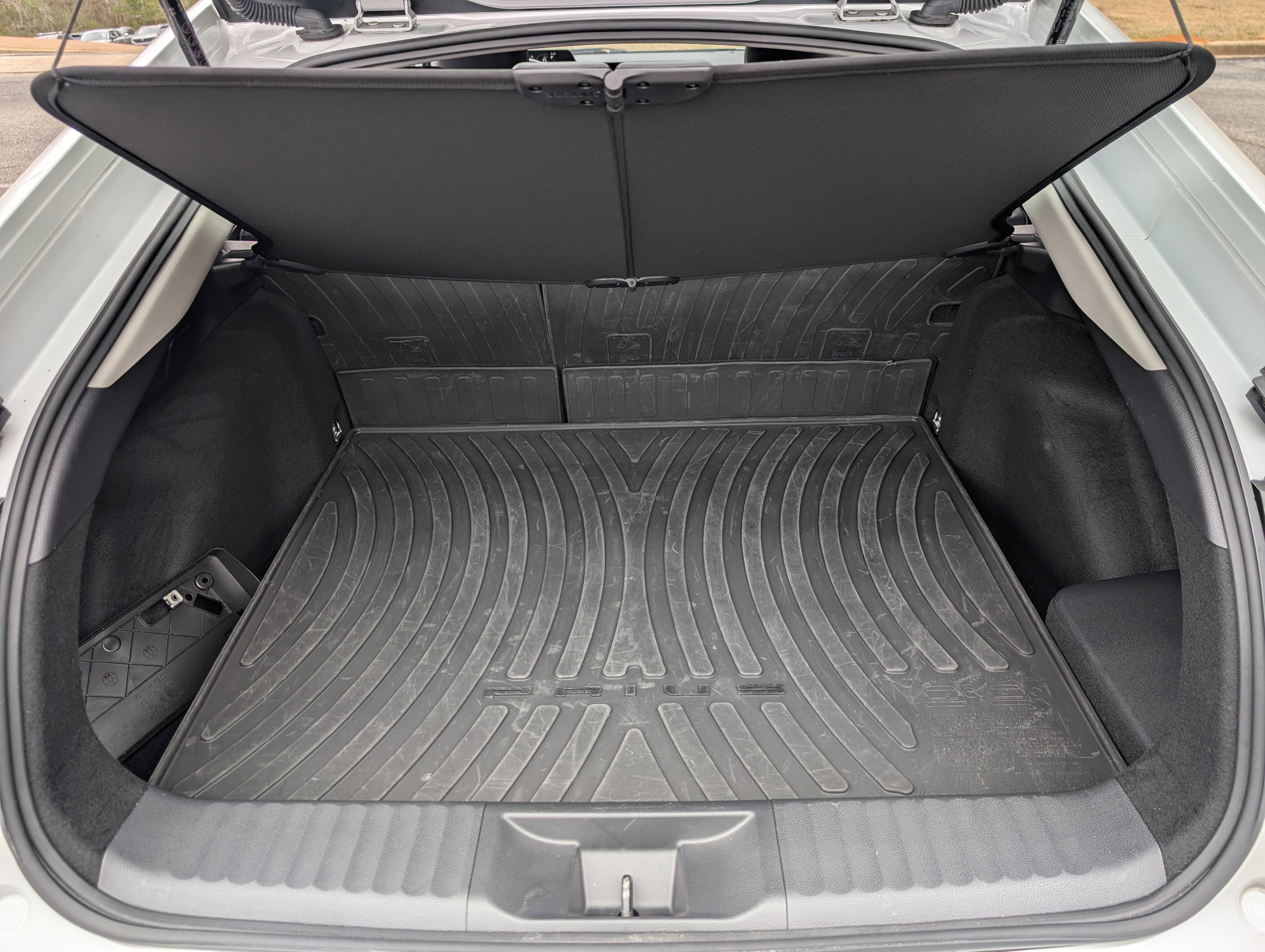 Used 2023 Toyota Prius XLE FWD image 18