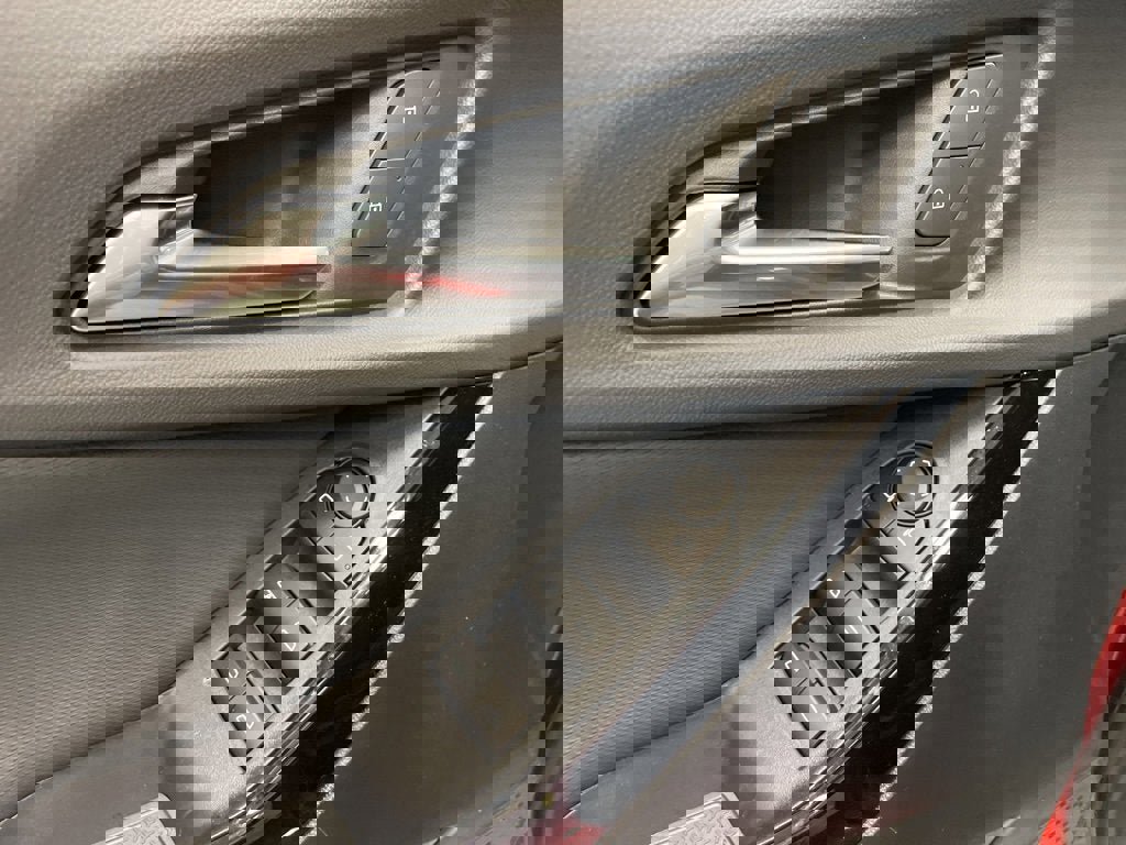 New 2026 Chevrolet Equinox LT w/ Safety and Technology Package image 14