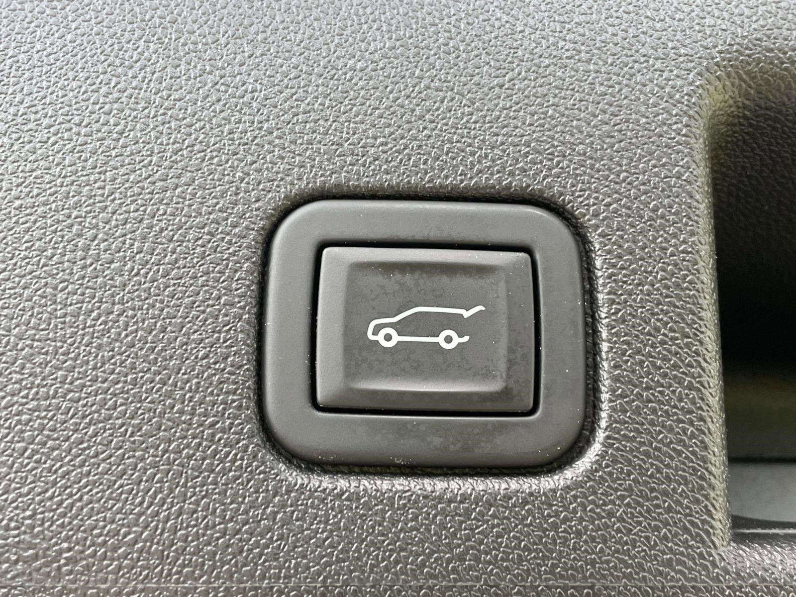 Used 2023 Chevrolet Equinox LT image 19