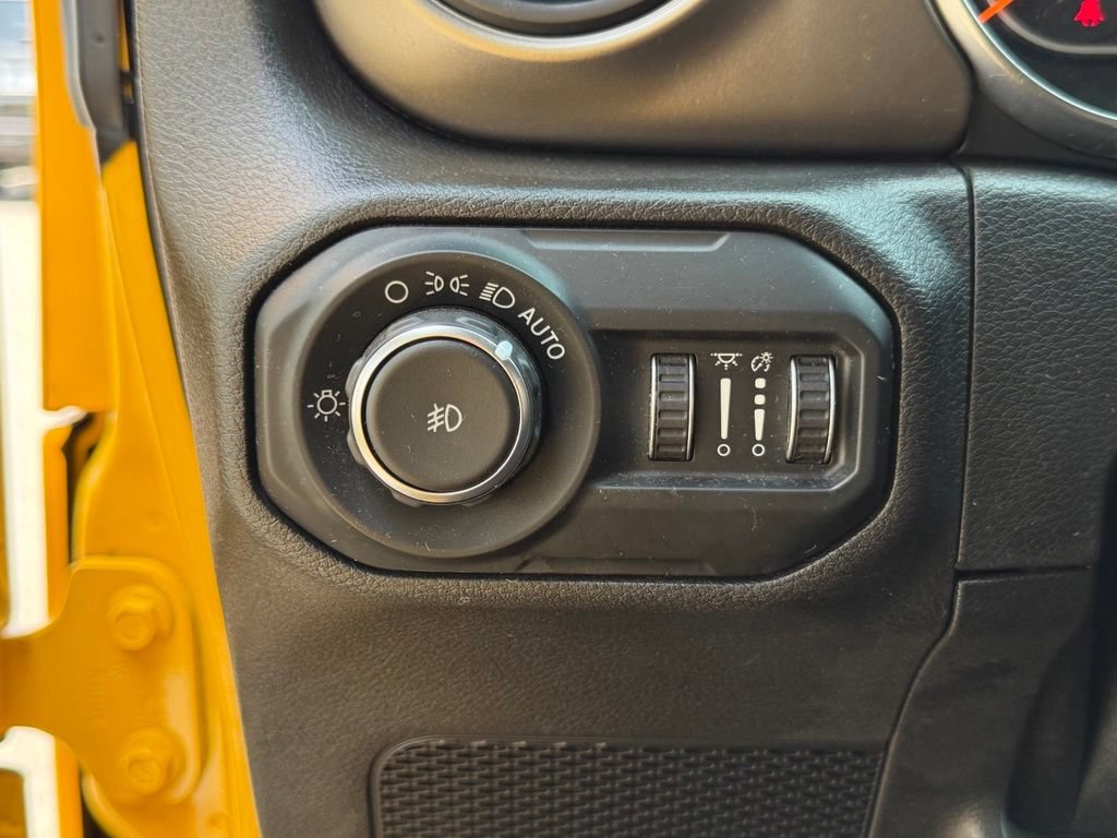 Certified 2018 Jeep Wrangler Unlimited Sport S AWD/4WD image 30