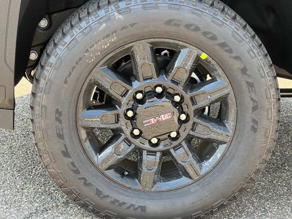 New 2026 GMC Sierra 2500 AT4 w/ AT4 Premium Plus Package AWD/4WD image 7