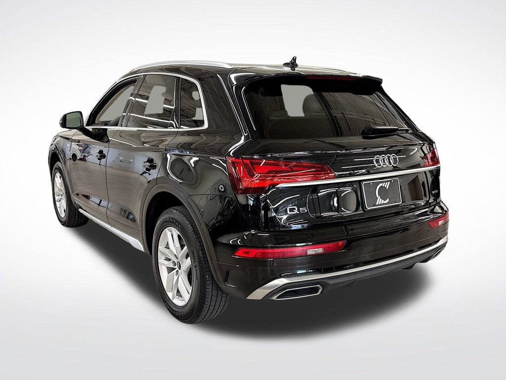 Certified 2023 Audi Q5 2.0T Premium w/ Convenience Package image 3