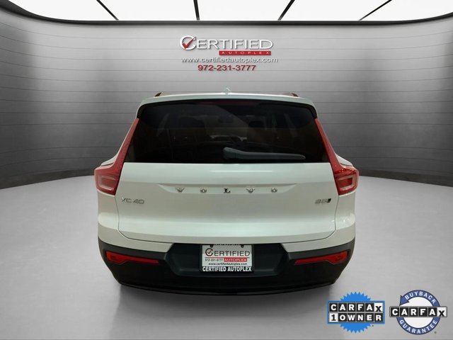 Used 2025 Volvo XC40 B5 Plus image 5