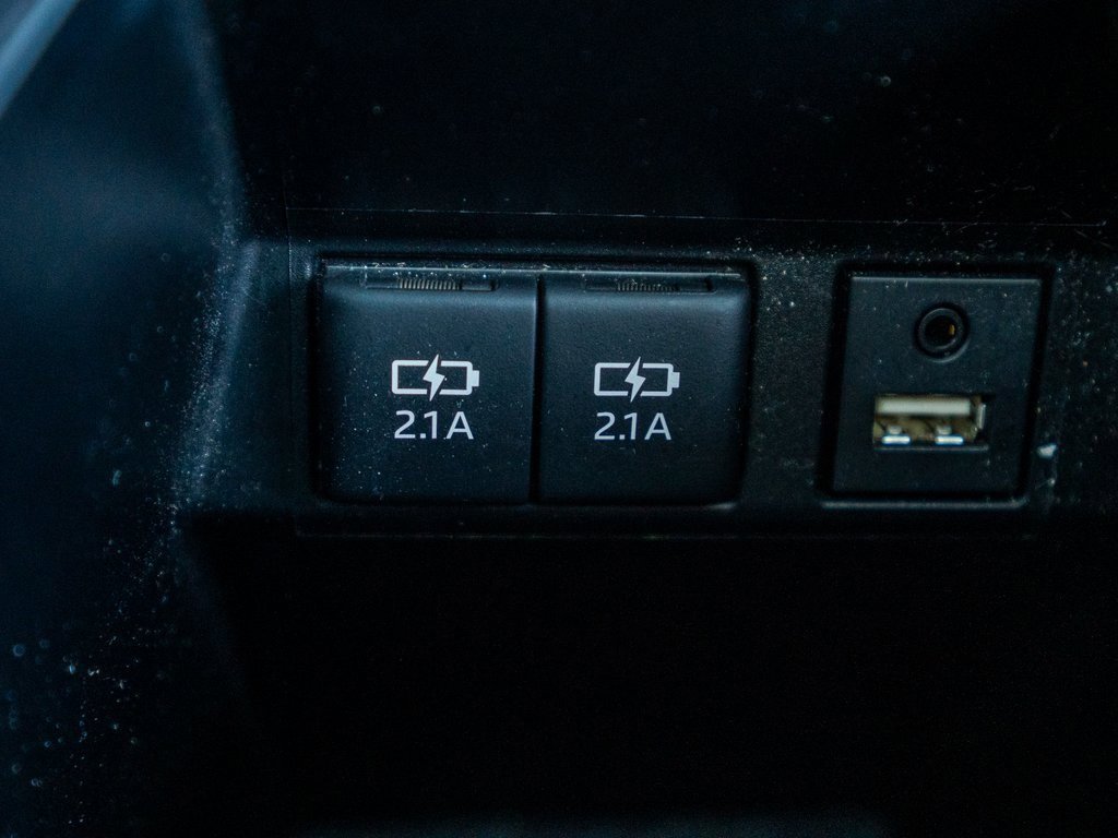 Used 2019 Toyota Avalon XSE image 23