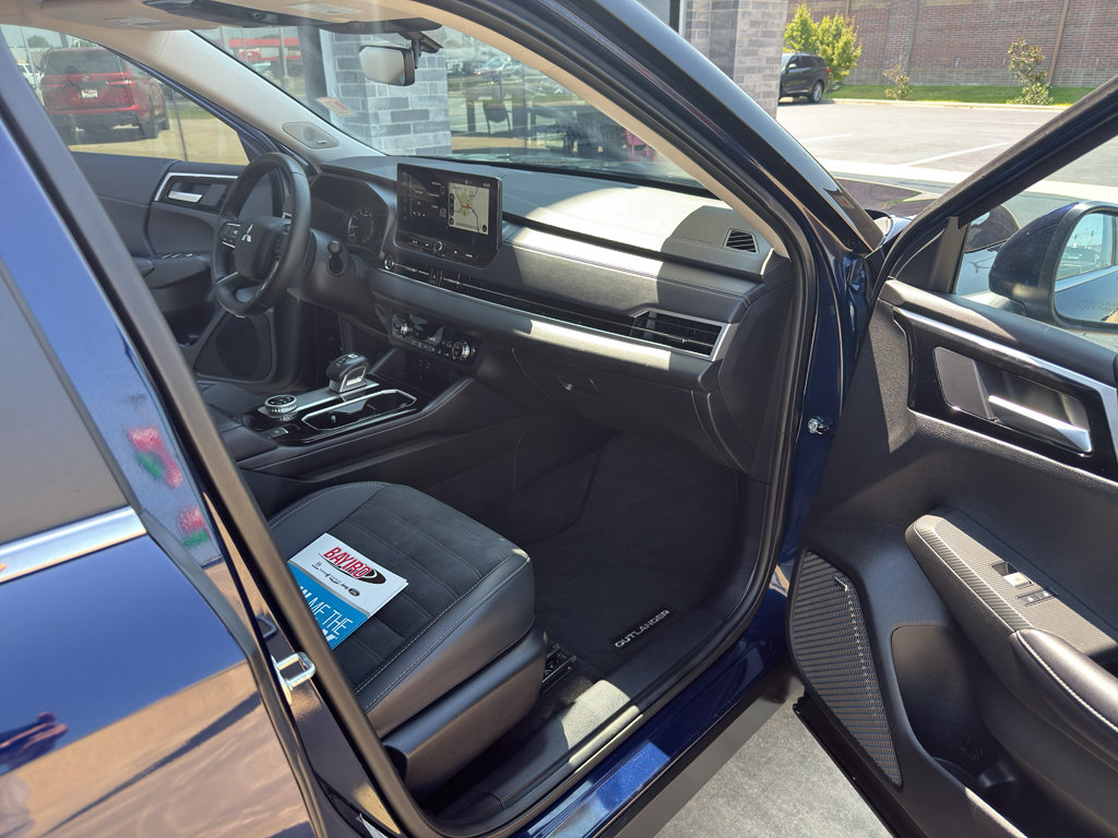 Used 2025 Mitsubishi Outlander SE AWD/4WD image 20