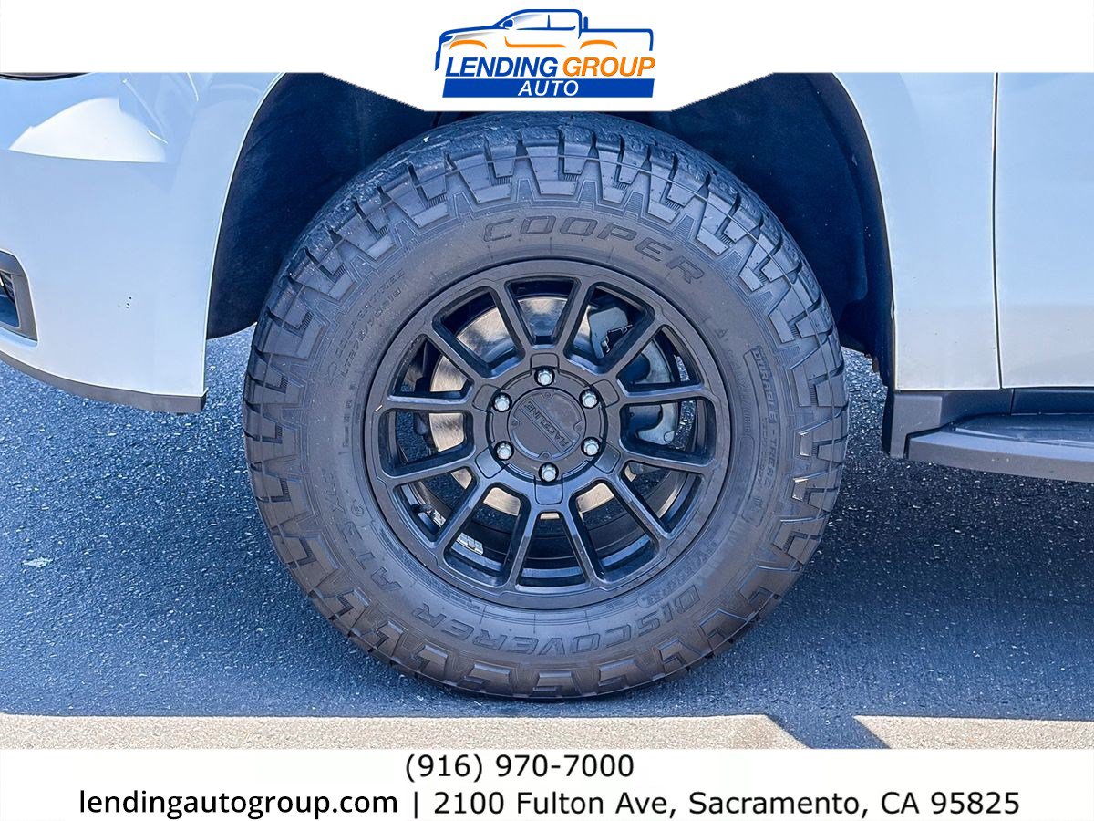 Used 2018 Chevrolet Tahoe LS AWD/4WD image 9