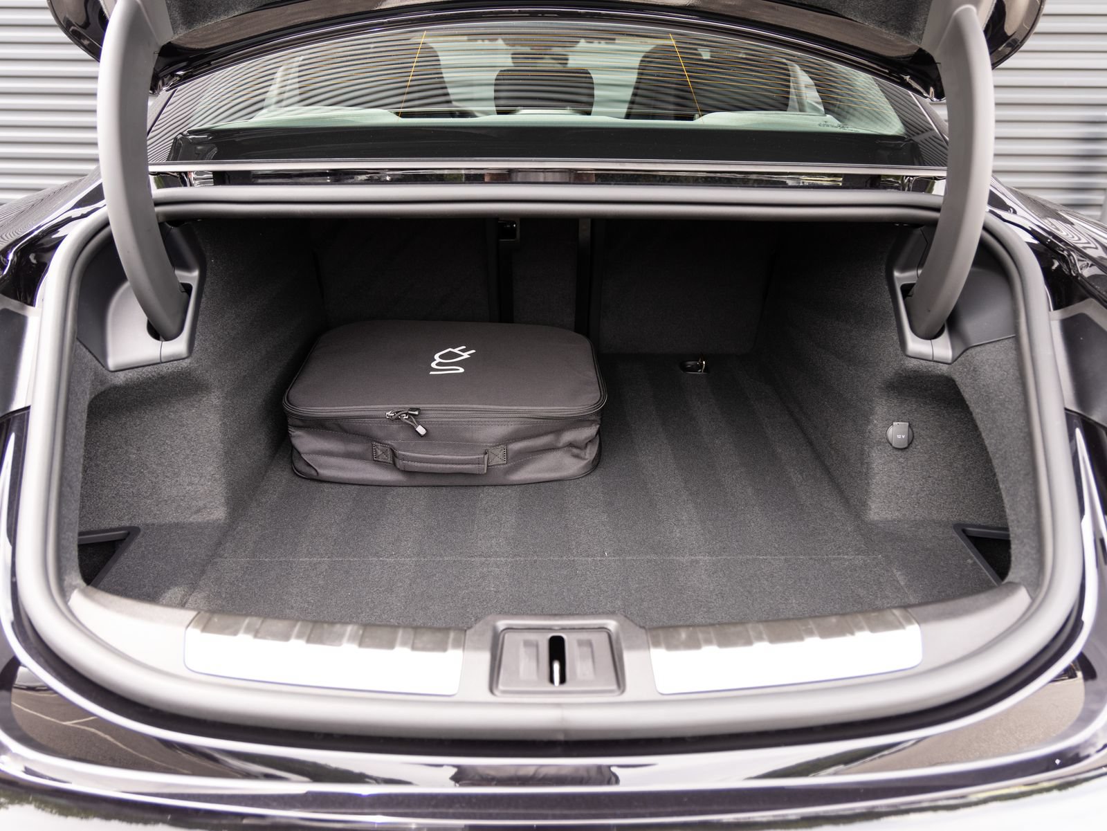 New 2026 Porsche Taycan AWD/4WD image 25
