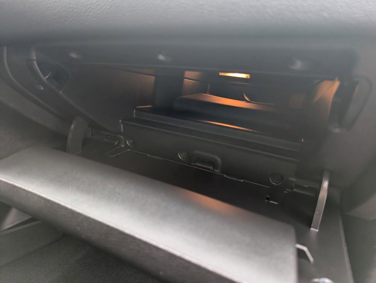 Used 2015 Chrysler 200 Limited w/ Convenience Group image 37