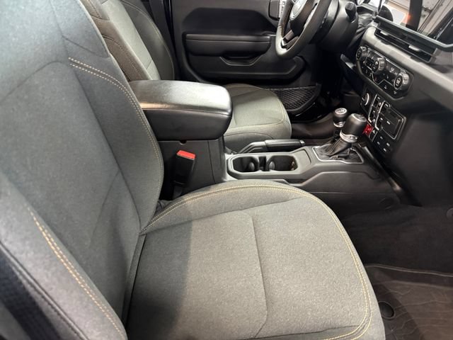 Used 2024 Jeep Wrangler Unlimited Sport AWD/4WD image 4