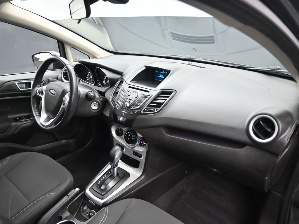 Used 2016 Ford Fiesta SE image 34