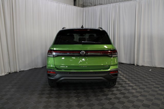 New 2025 Volkswagen Taos SE image 27