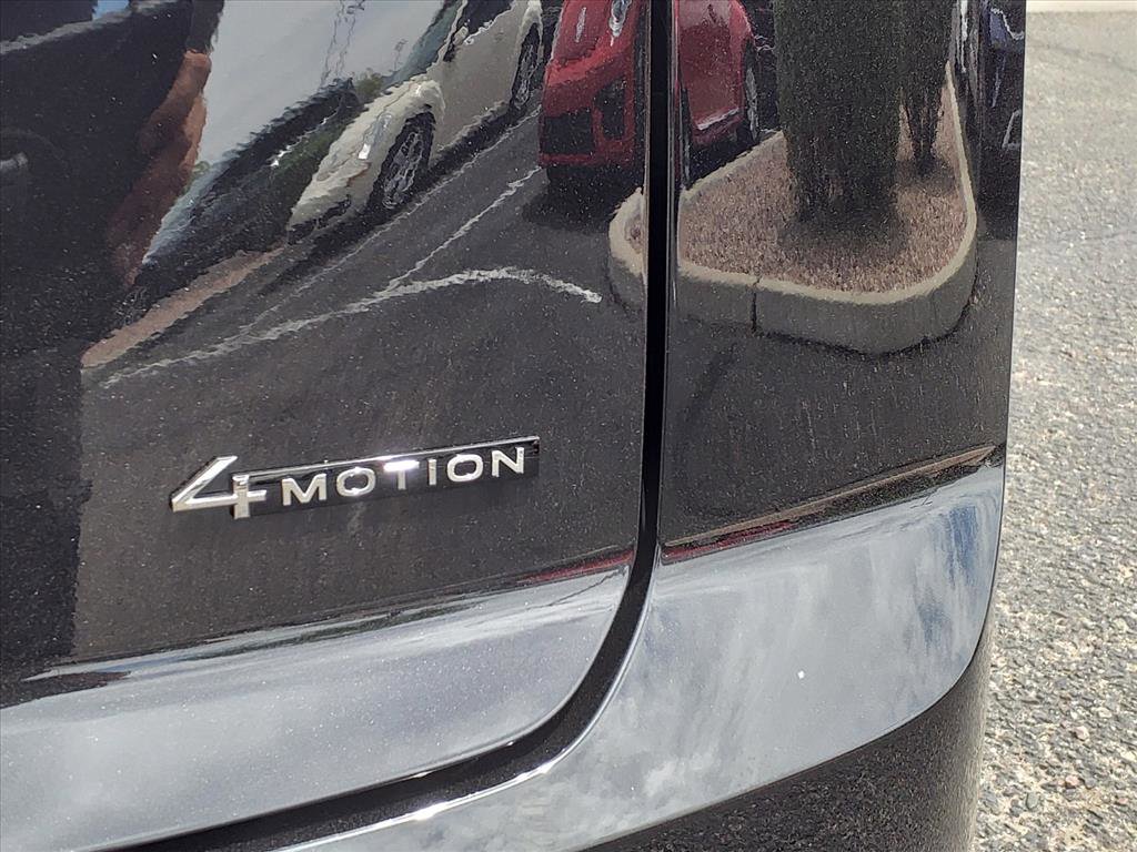 New 2026 Volkswagen Atlas Cross Sport SEL Premium R-Line image 8