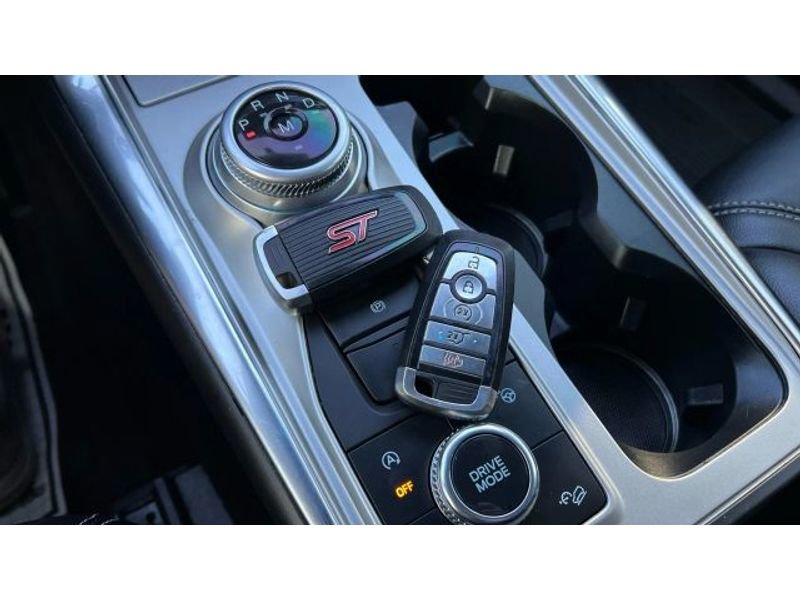 Used 2020 Ford Explorer ST w/ Premium Technology Package image 60