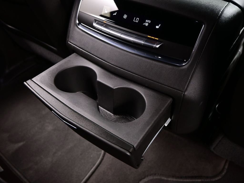 Used 2024 Cadillac Escalade Luxury RWD image 41