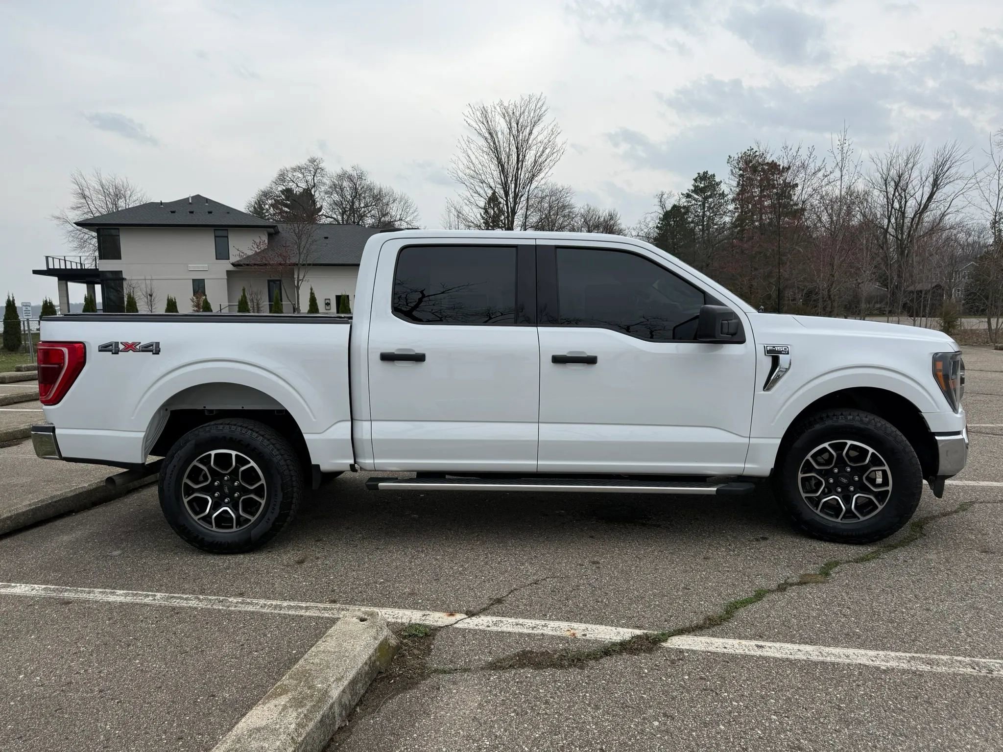 Used 2023 Ford F150 XLT w/ Equipment Group 301A Mid image 4
