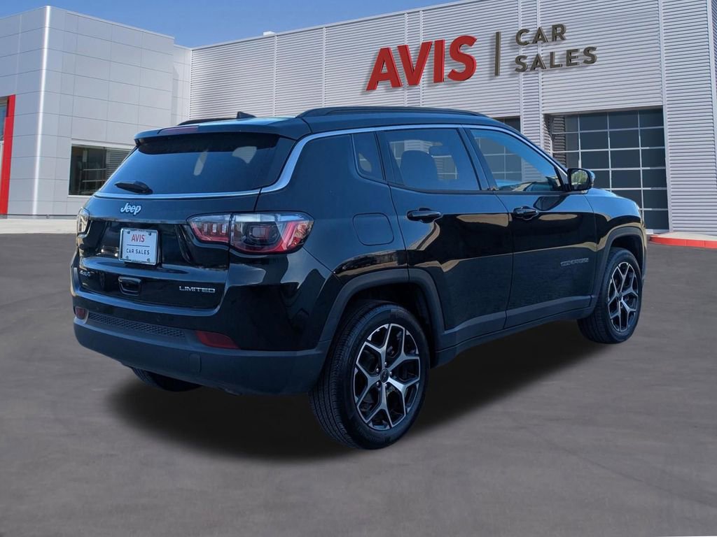 Used 2025 Jeep Compass Limited image 3