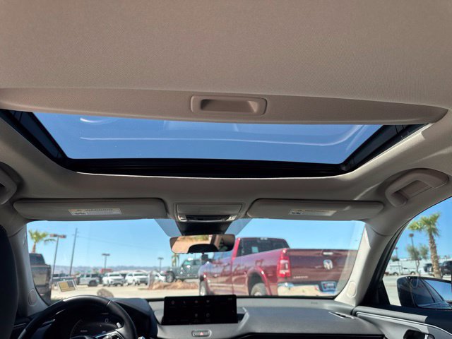 Used 2025 Acura TLX w/ Technology Package FWD image 17