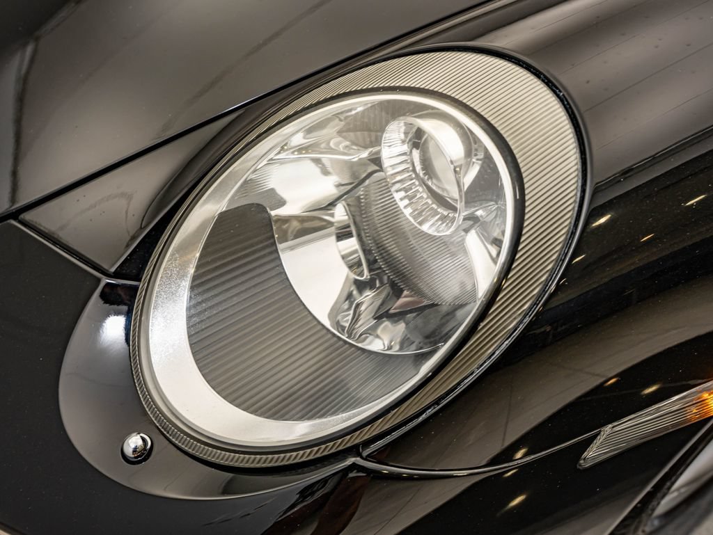 Used 2005 Porsche 911 Carrera S RWD image 14
