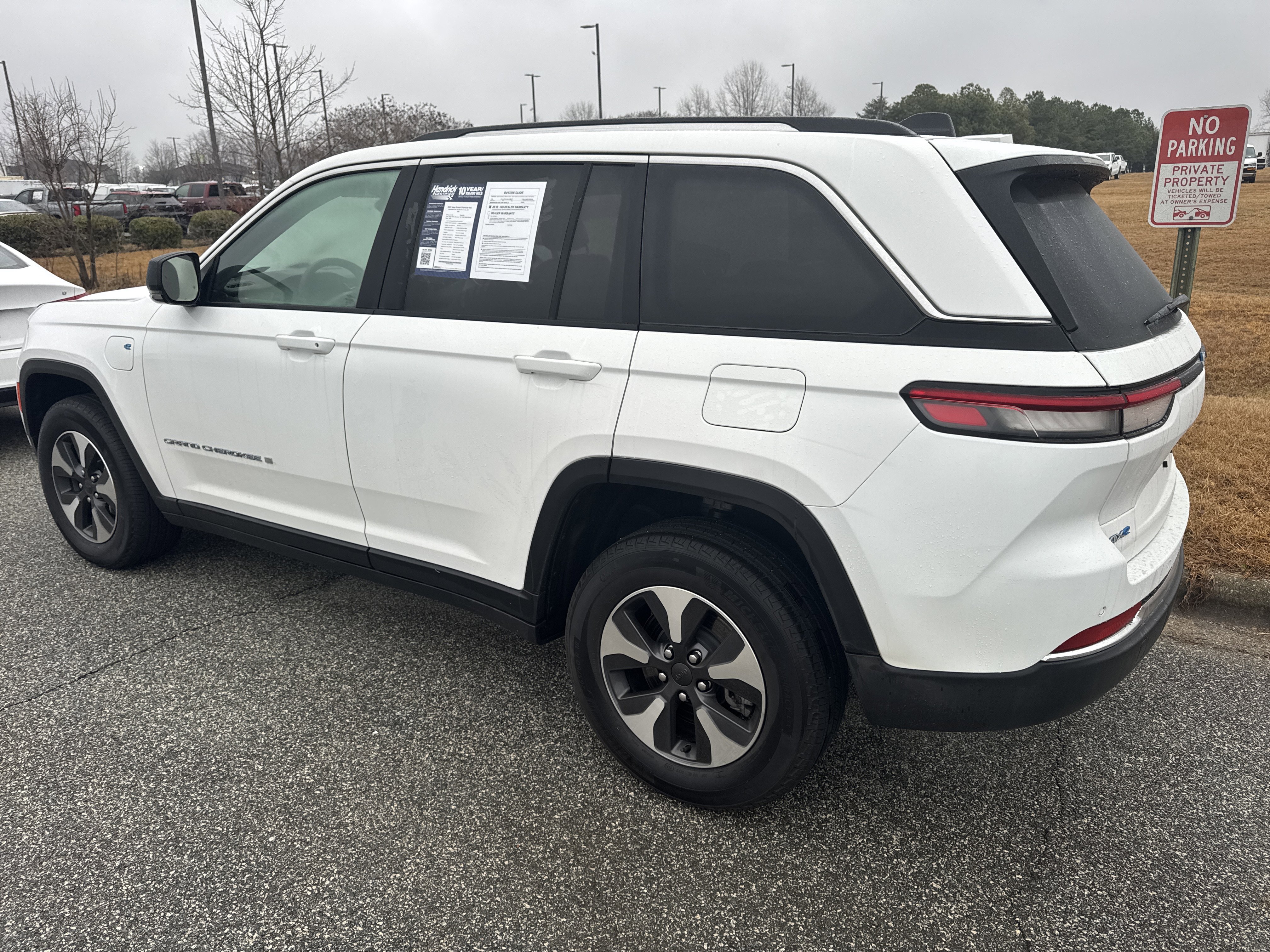 Used 2023 Jeep Grand Cherokee 4WD 4xe image 8