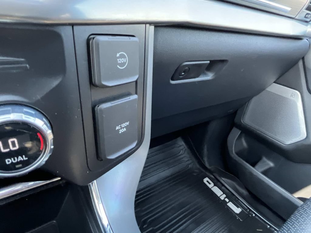 Used 2021 Ford F150 Lariat w/ Equipment Group 502A High AWD/4WD image 40