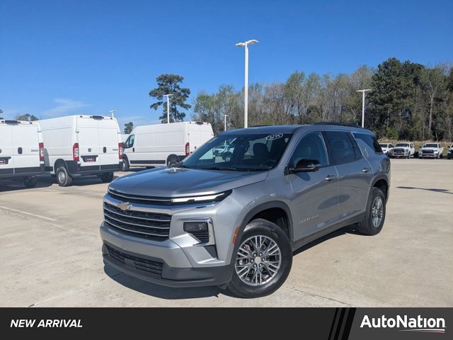 Used 2024 Chevrolet Traverse LT