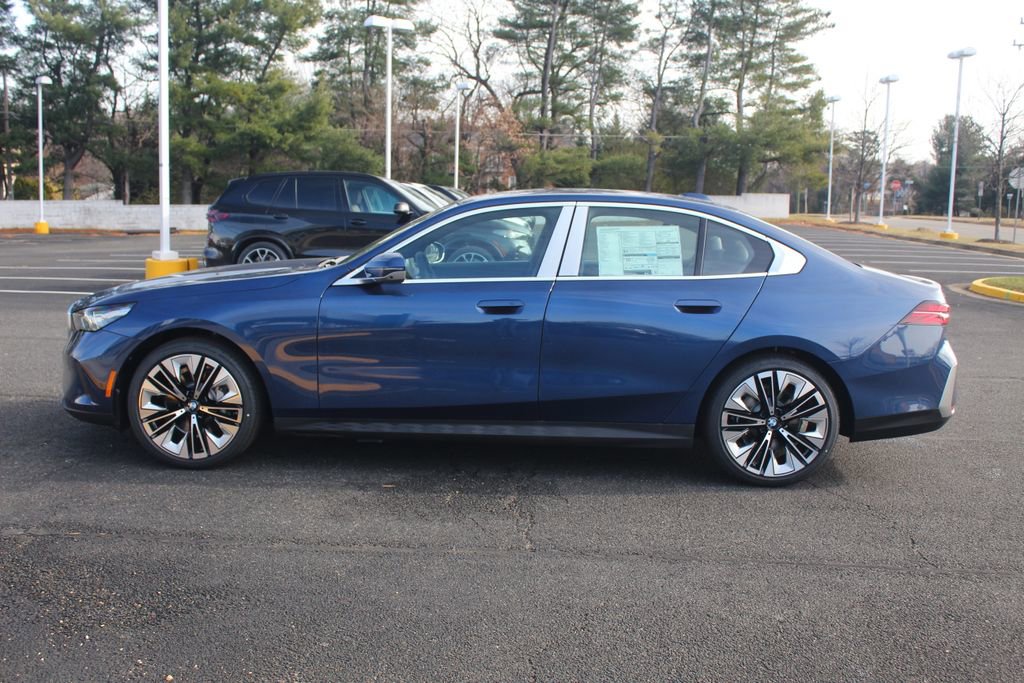 New 2026 BMW 530i xDrive w/ Convenience Package AWD/4WD image 5